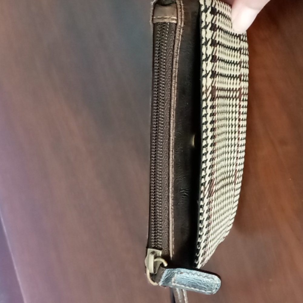 Villager (Liz Claiborne Company) Mini 1 Zipper and Side Pouch Travel Pouch - Picture 6 of 6